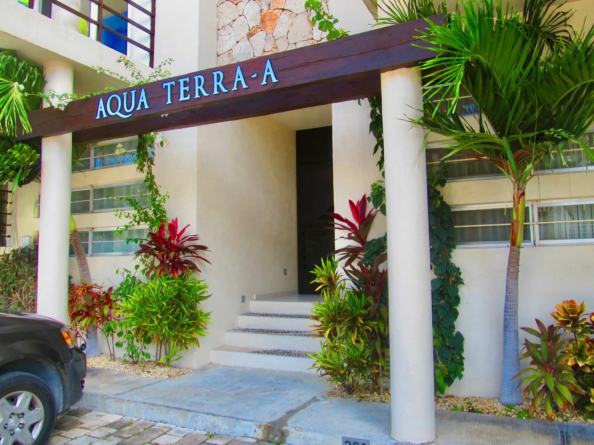 Aqua Terra - Quiet Condo For 4 Плая дел Кармен Екстериор снимка